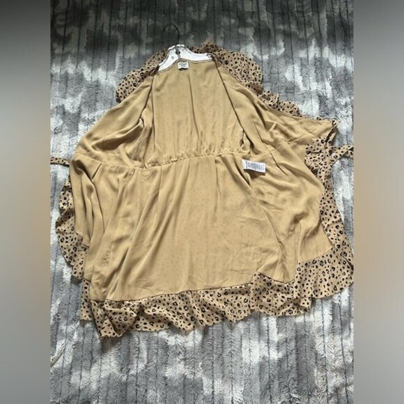 Aritzia Sunday Best Savoy Wrap Dress Size 4 - Picture 9 of 12